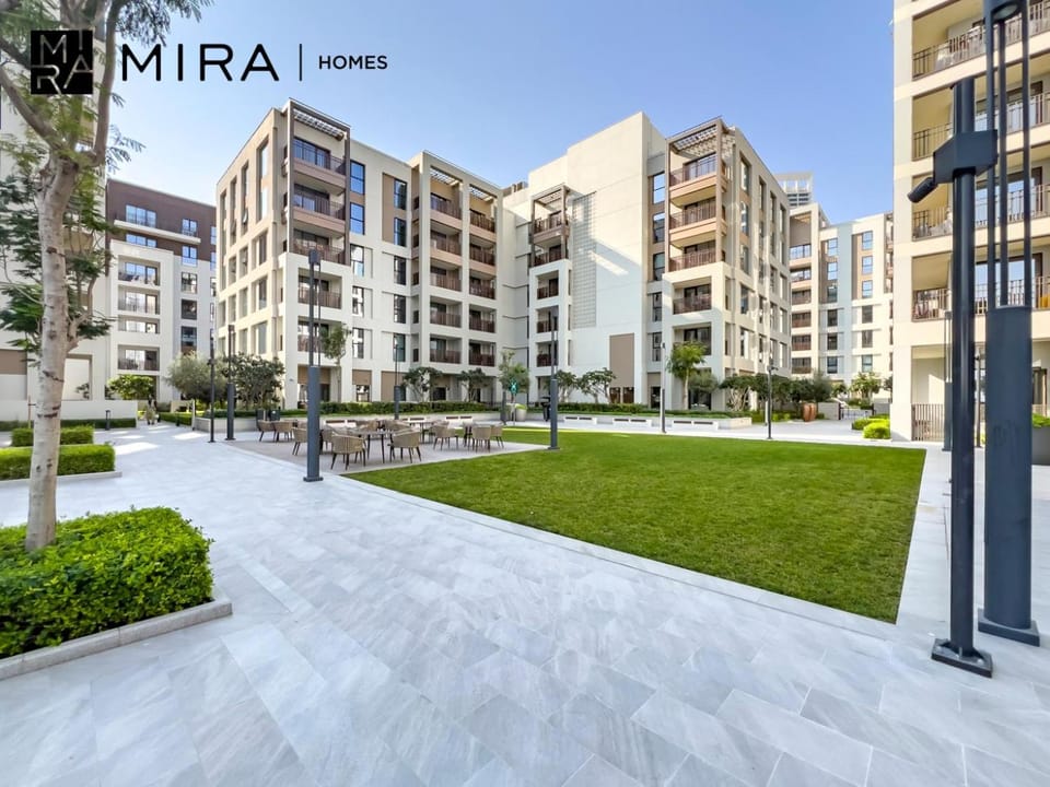 Property building, Garden view