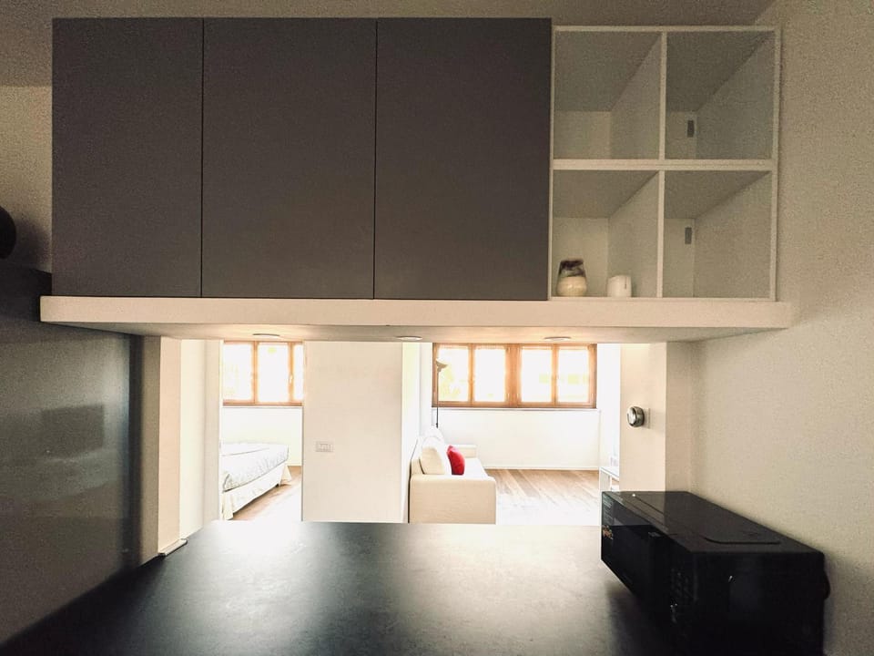 Bed, Kitchen or kitchenette, Dining area, Bedroom, stove