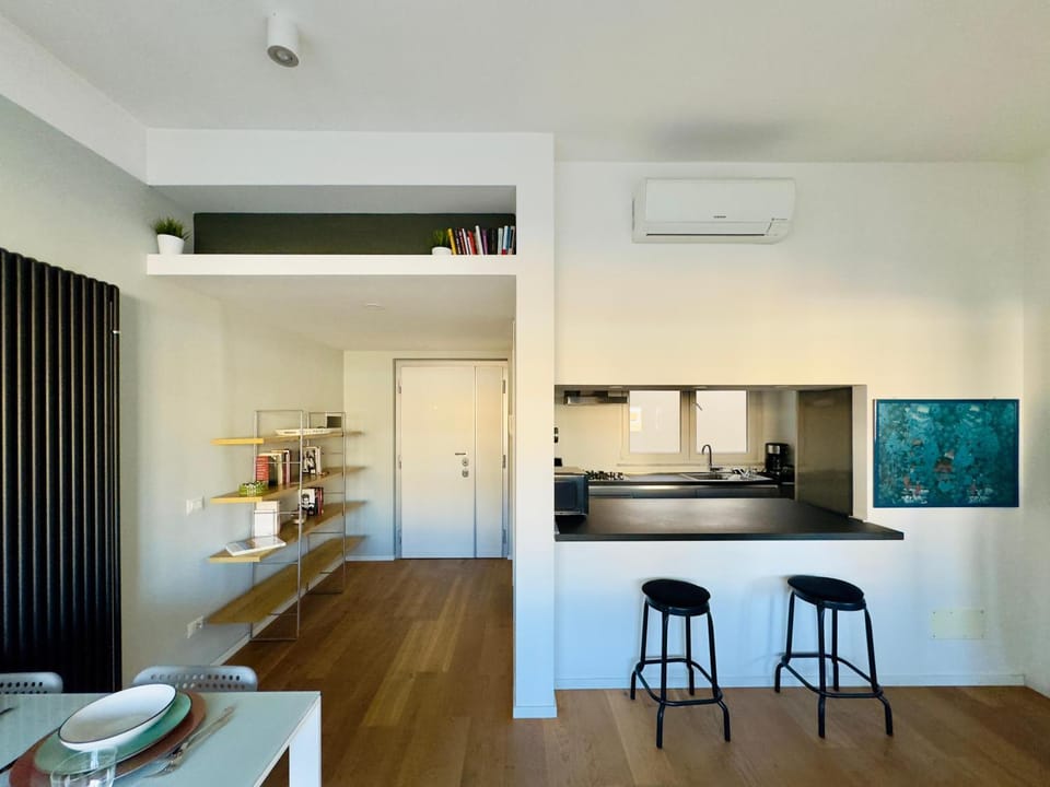 Kitchen or kitchenette, Dining area, minibar, oven, pet friendly, stove