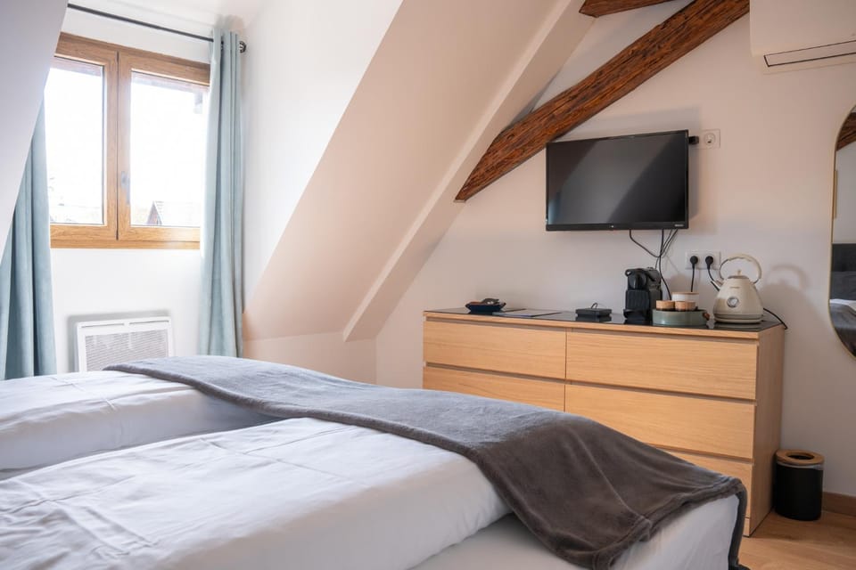 Bed, TV and multimedia, Coffee/tea facilities, Bedroom