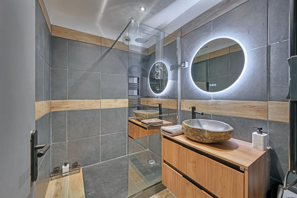 Shower, Bathroom