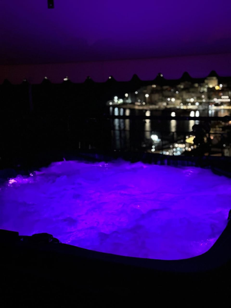 Hot Tub, Hot Tub
