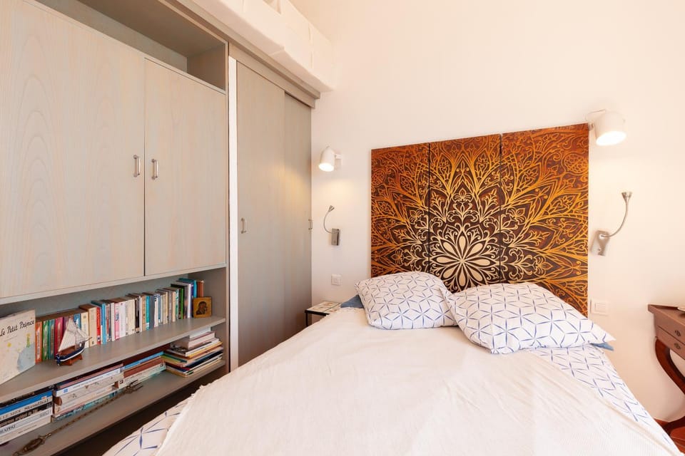 Living room, Bedroom