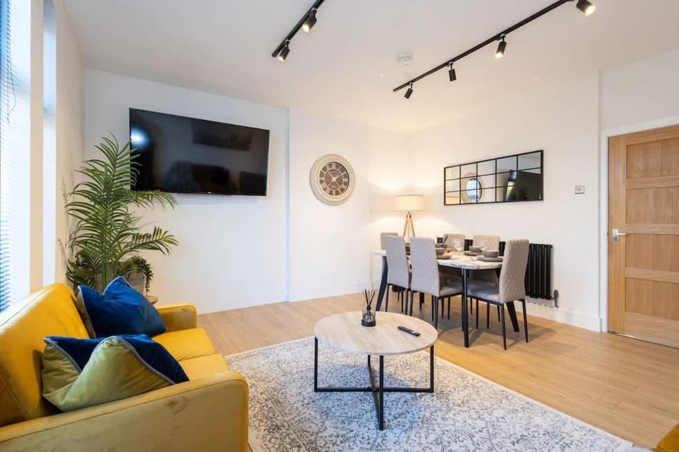 The Withington-Close To Christie & City Centre House in Manchester