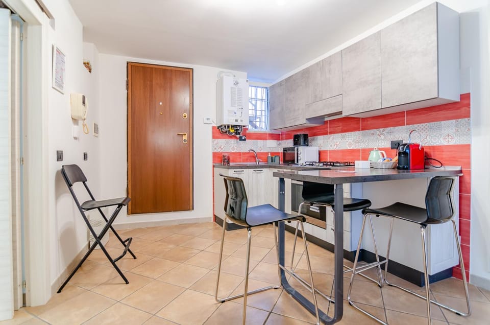 Kitchen or kitchenette, Living room, Seating area, Dining area, minibar, pet friendly, stove