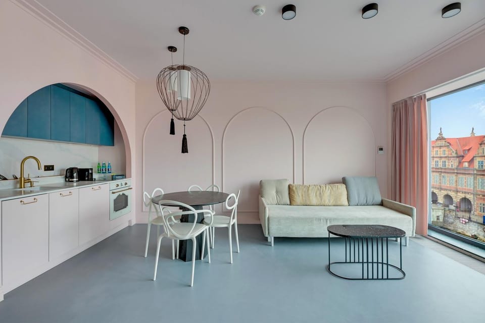 Kitchen or kitchenette, Living room, Photo of the whole room, Decorative detail, Seating area, Dining area, Area and facilities, stove