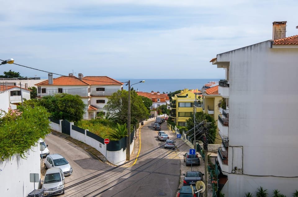 Sea View Apartment in Estoril Apartment in Estoril
