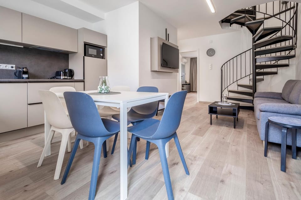 Kitchen or kitchenette, Living room, Dining area