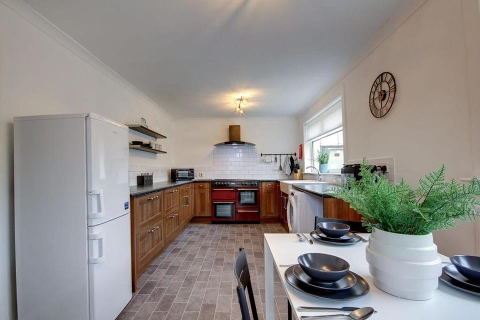 Coffee/tea facilities, Kitchen or kitchenette, Dining area, minibar, pet friendly, stove, toaster
