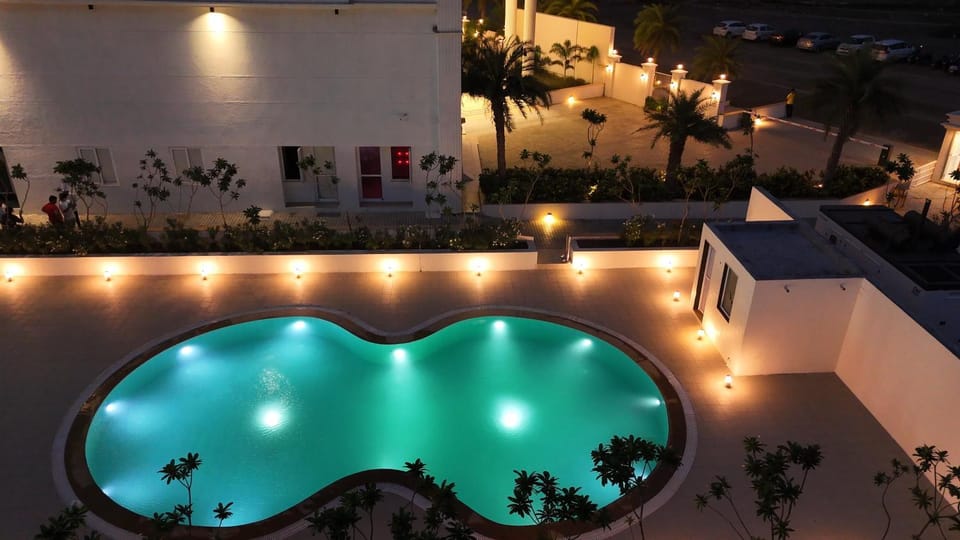 Pool view, Swimming pool