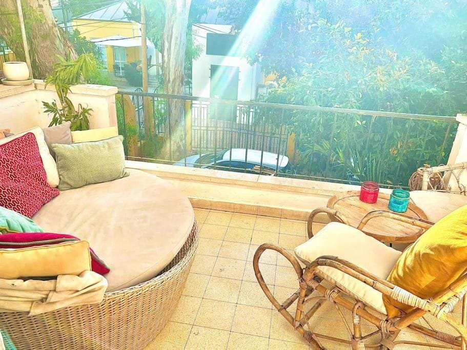כפר בלב העיר ליד הים המיקום המושלם בתל אביב Apartment in Tel Aviv-Yafo
