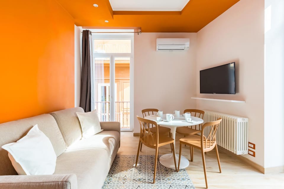 Communal lounge/ TV room, Living room