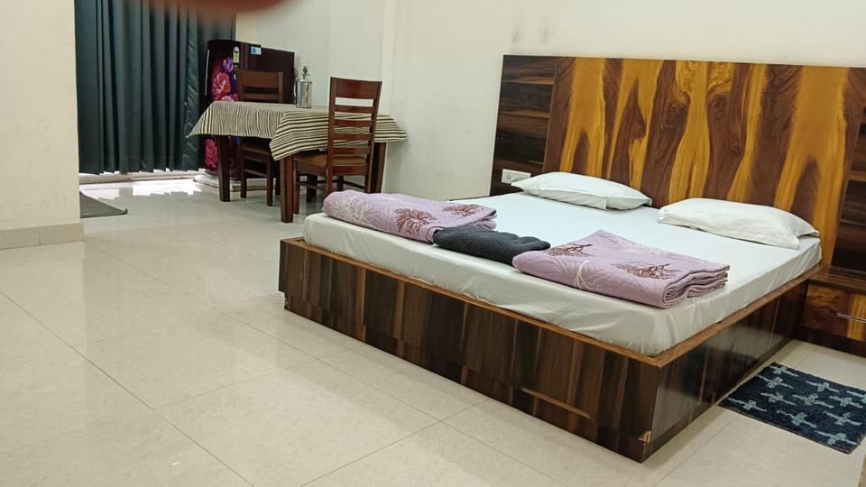 Dining area, wardrobe, air conditioner