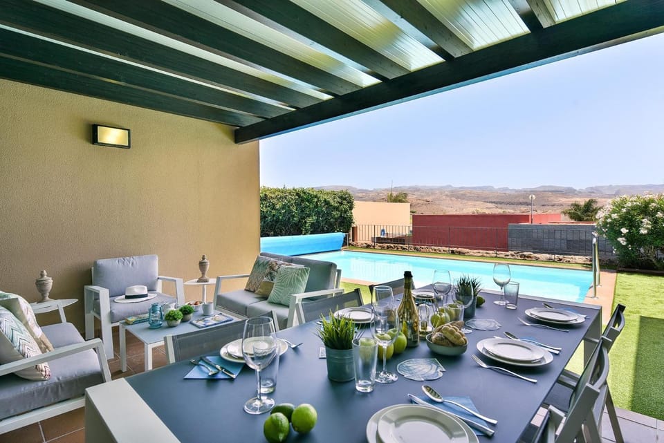 Patio, View (from property/room), Balcony/Terrace, Dining area, Pool view, Swimming pool