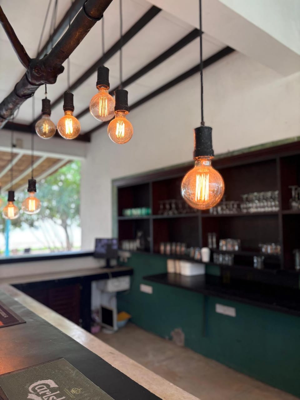 Lounge or bar, Food and drinks
