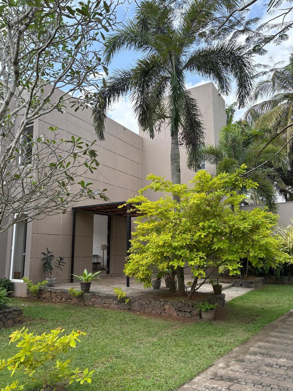 Property building, Day