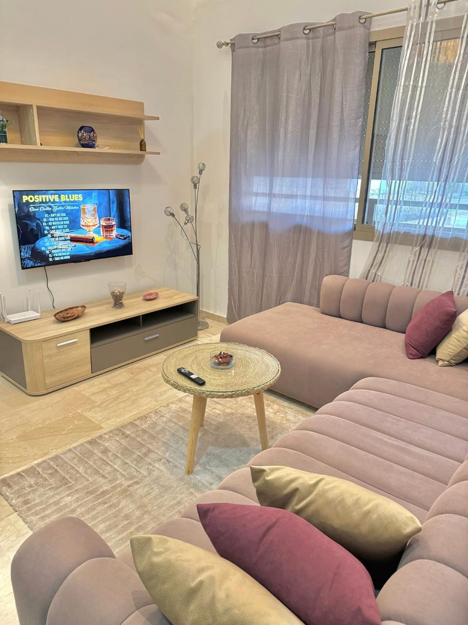 TV and multimedia, Living room, Seating area