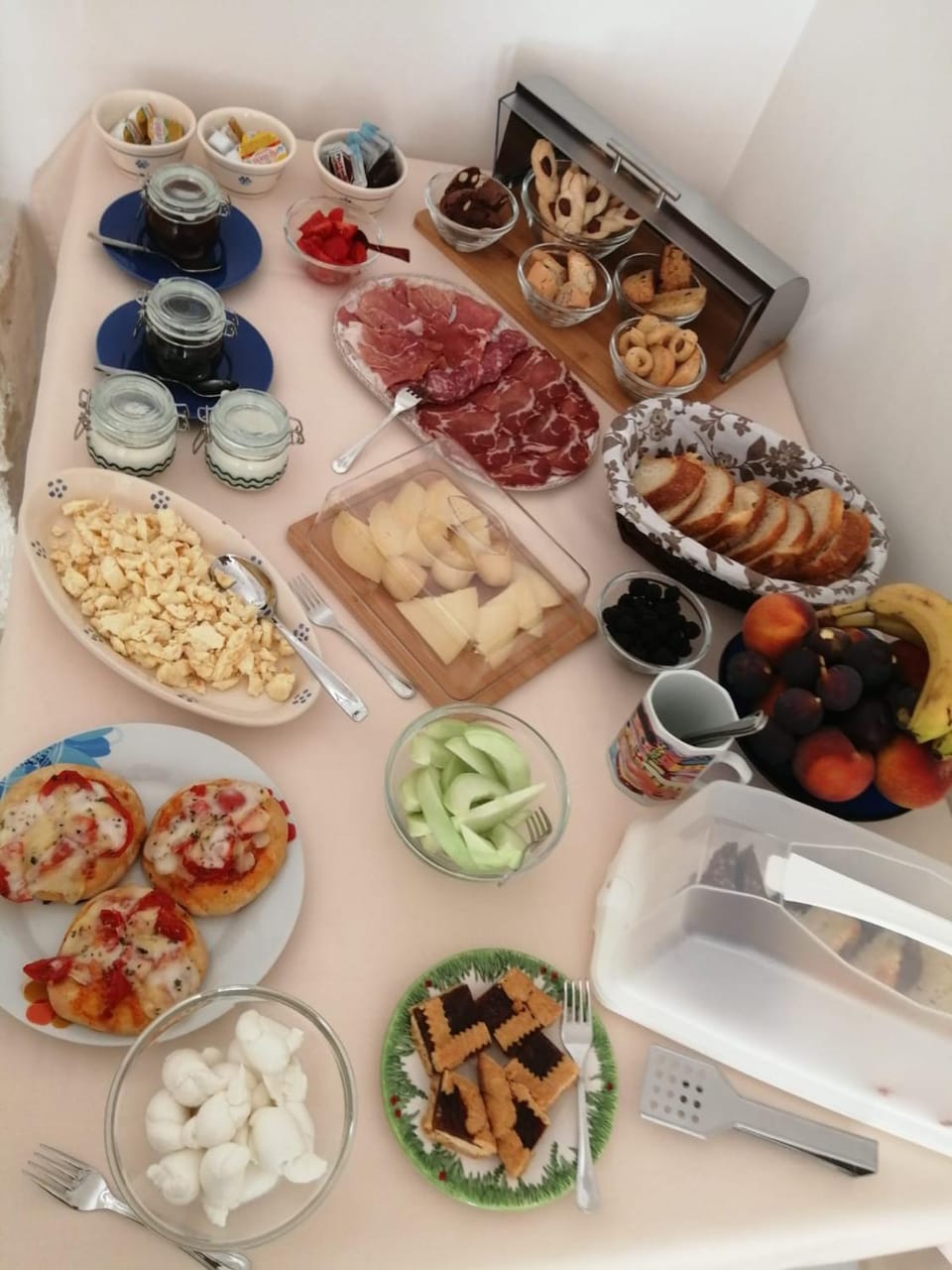 Food and drinks, Food, Buffet breakfast