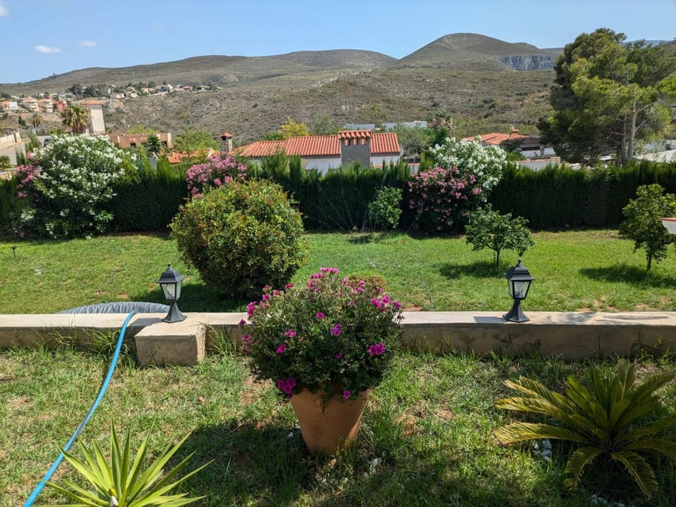 Buen Estar, piscina, barbacoa, jacuzzi en Valencia House in Valencian Community