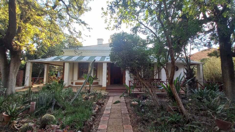 Property building, Garden, Garden view