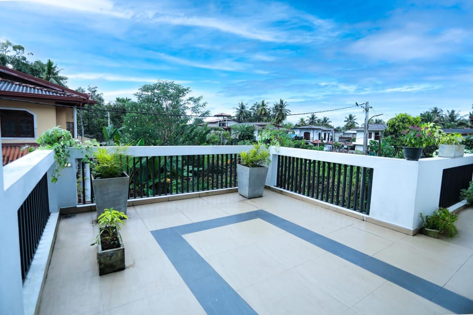 View (from property/room), Balcony/Terrace