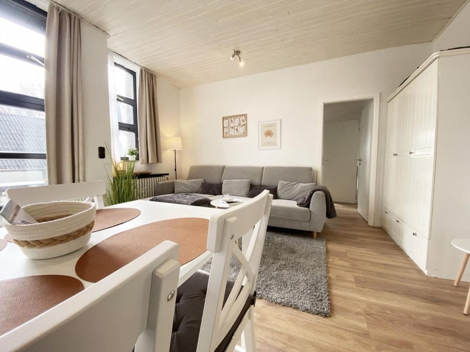 Ferien im Wangerland - Haus Wiesenweg - Ferienwohnung 1 1OG Apartment in Wangerland