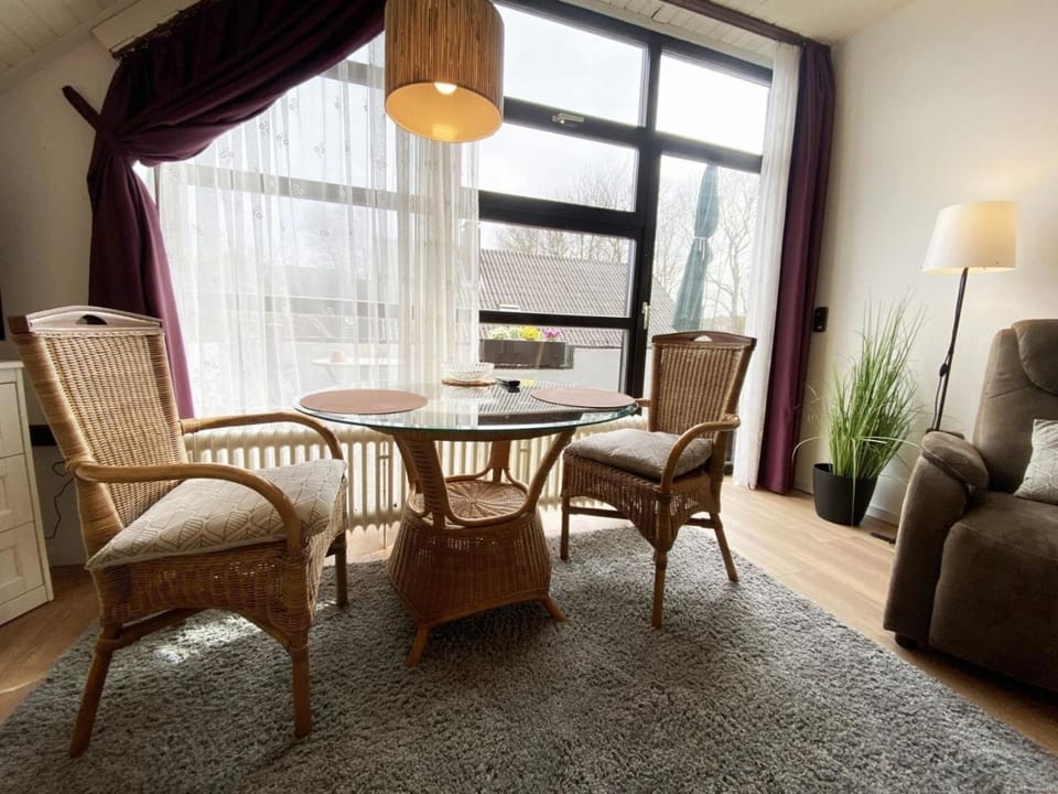 Ferien im Wangerland - Haus Wiesenweg - Apartment 3 1OG Apartment in Wangerland