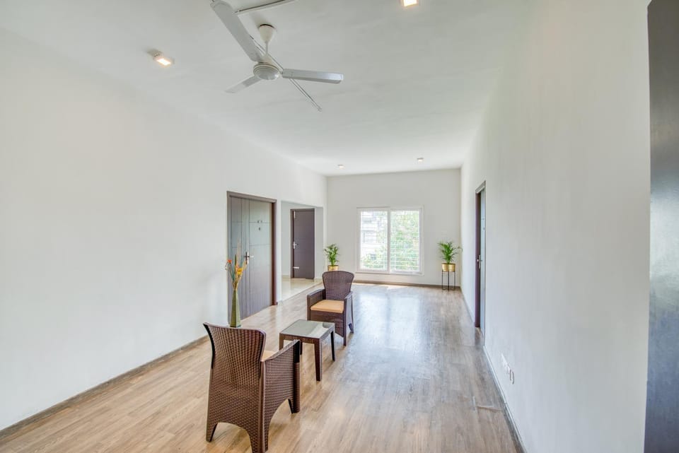Facade/entrance, Living room