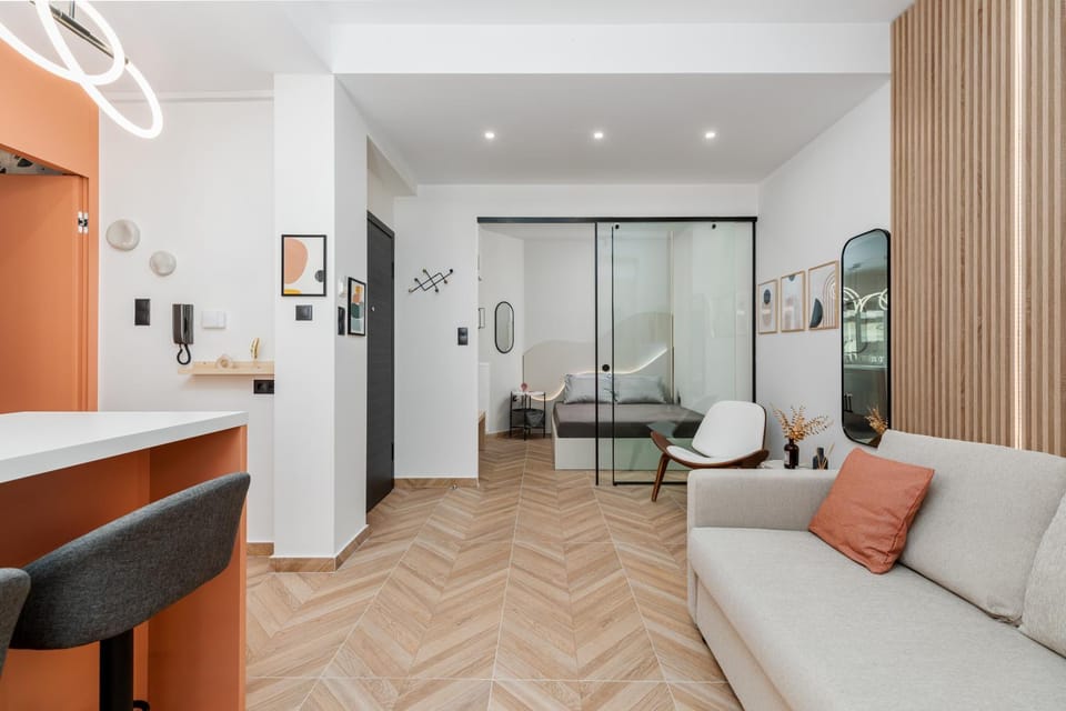 Living room, Decorative detail, Seating area, Dining area, Area and facilities, kitchen