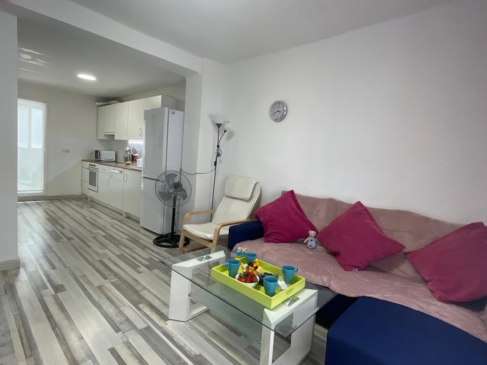 Kitchen or kitchenette, Living room, Seating area