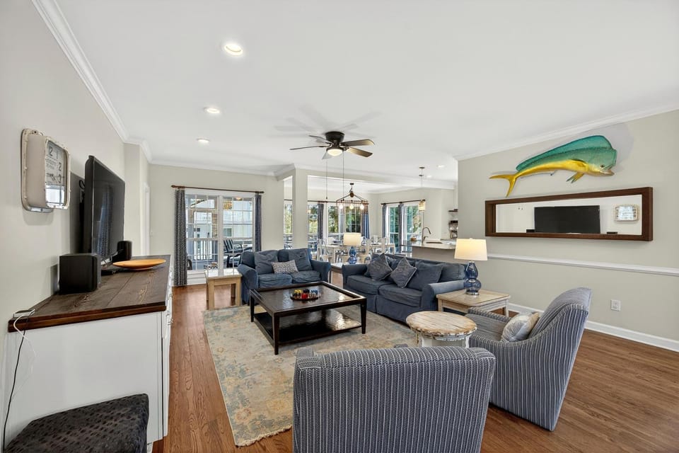 AV8-53: 8 53rd Avenue House in Isle of Palms