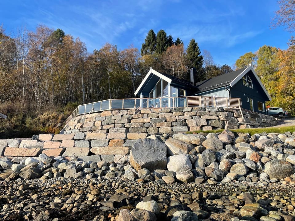Property building, Natural landscape