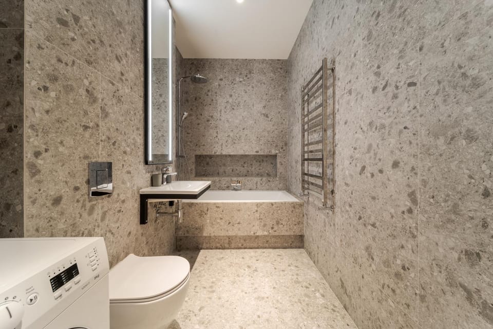 Bathroom, towels