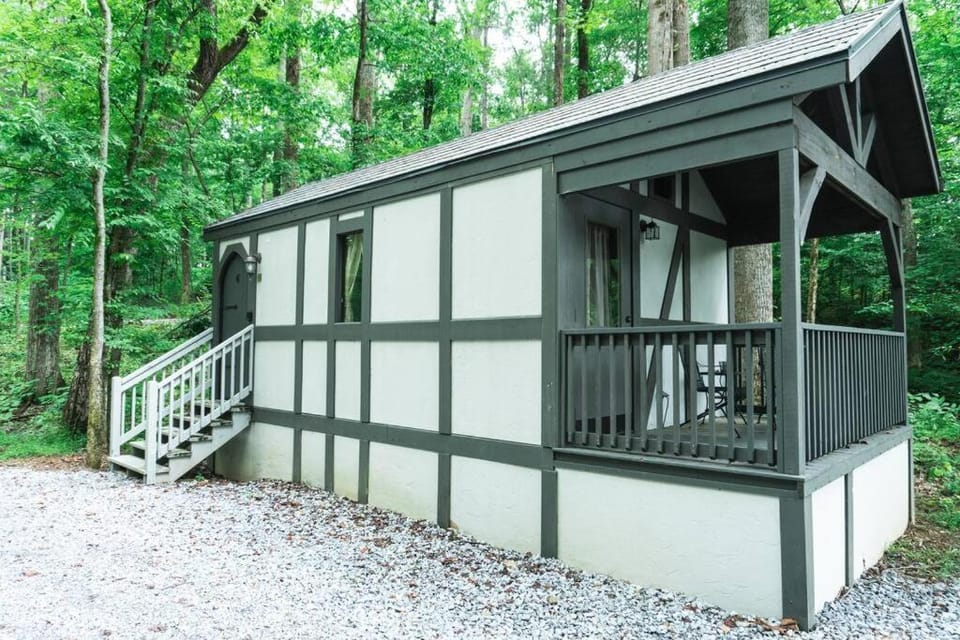 Tiny Home Cottage Near the Smokies #6 Greta House in Sevier County
