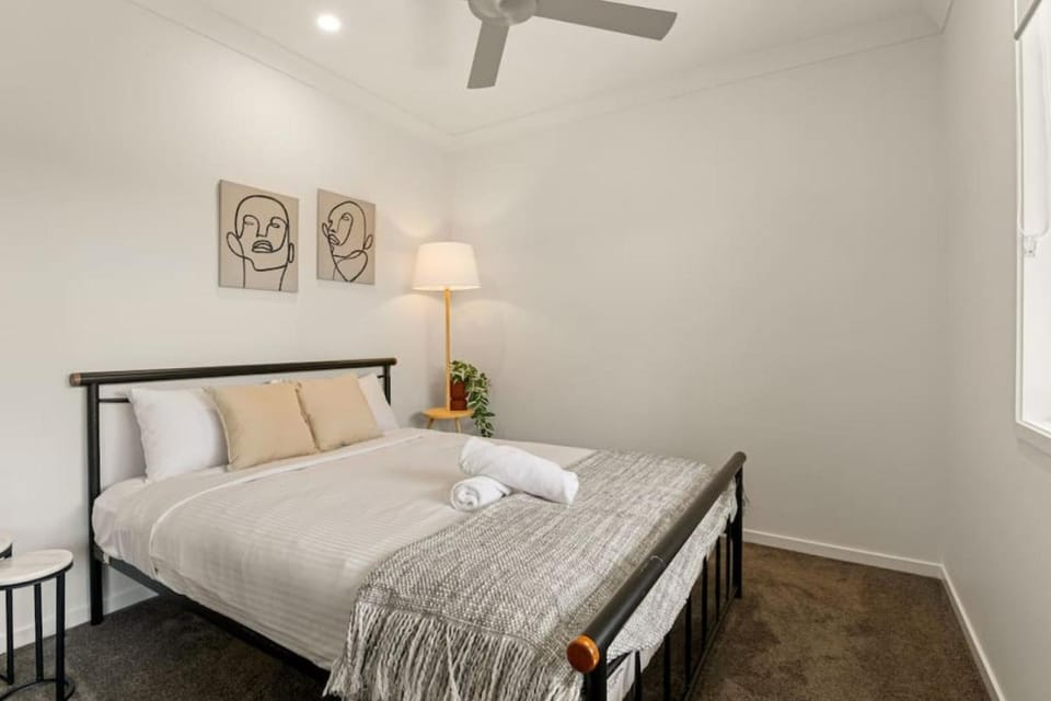 Cozy 2BR brandnew home at Brown Plains House in Brisbane