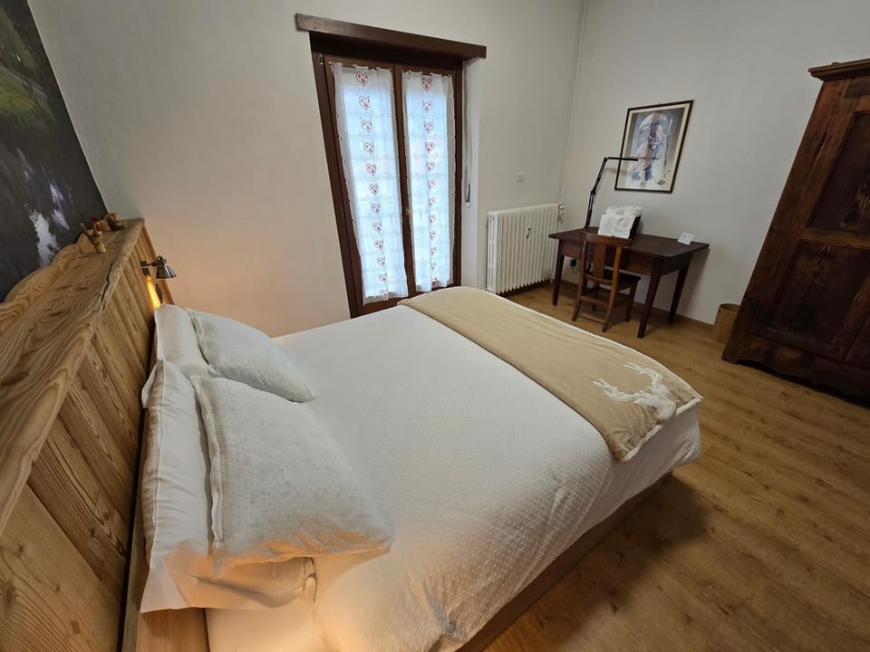 Bed, Bedroom, wardrobe