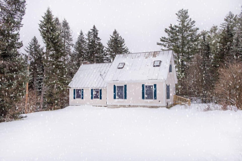 Property building, Natural landscape, Winter