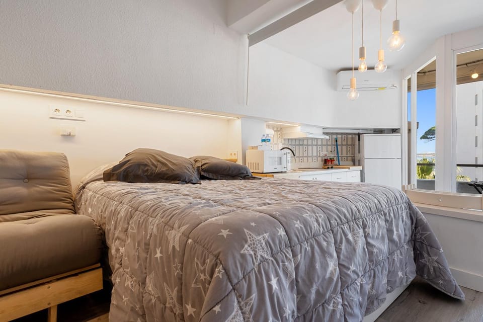 Living room, Bedroom