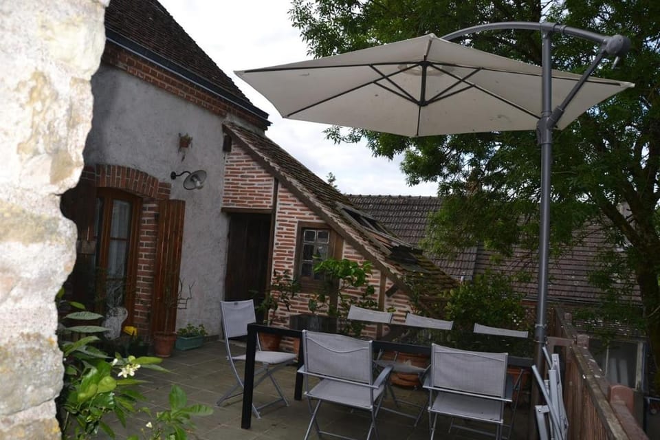 Patio, BBQ facilities