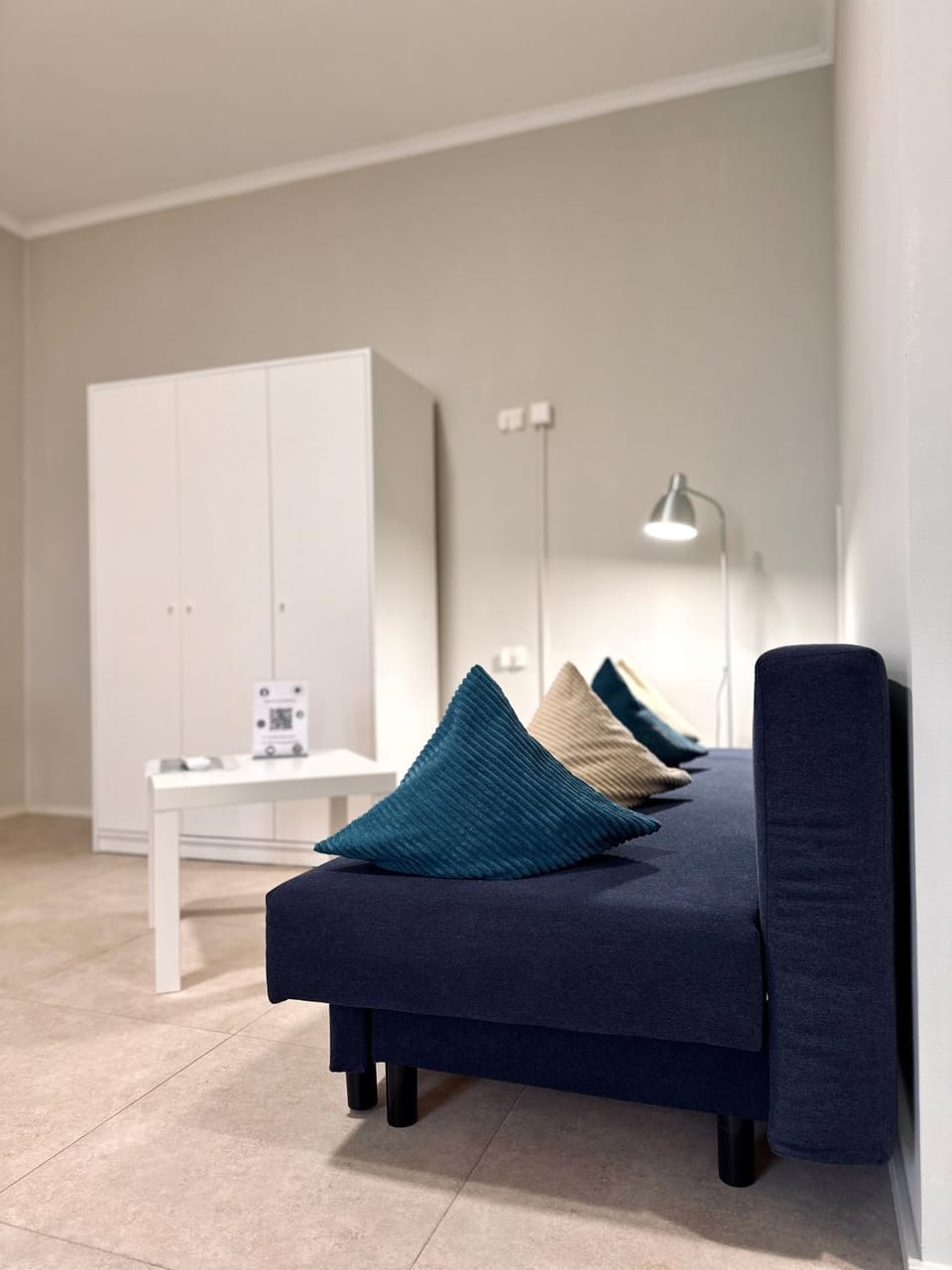 Neuwertiges Apartment mit schnellem WLAN, Glasfaser, Kostenlose Privatparkplatz auch für Transporter geeignet R23 Apartment in Baden-Württemberg