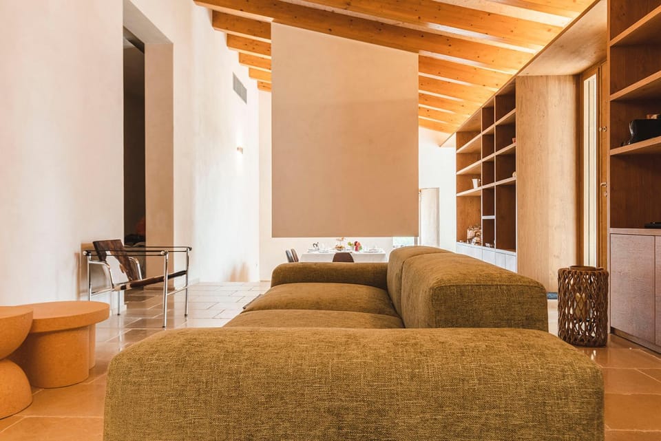 Living room, Internal: Not applicable to any particular room