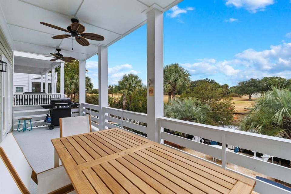 YH13: 13 Yacht Harbor House in Isle of Palms