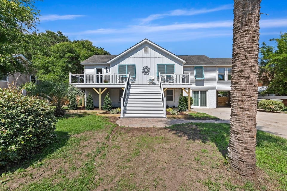 AV4-22: 4 22nd Avenue House in Isle of Palms