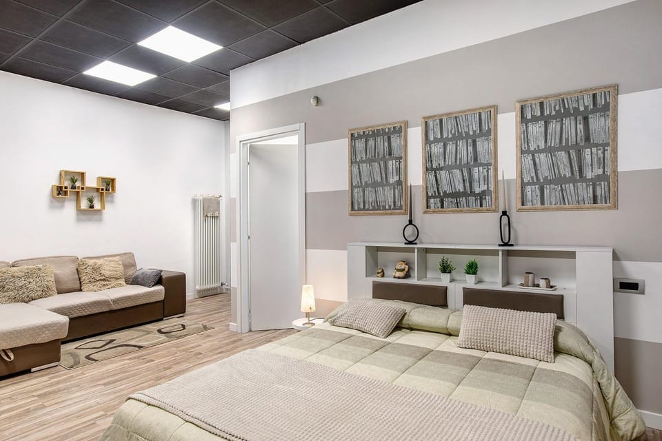 Living room, Bedroom