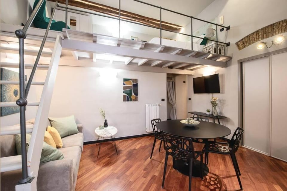 Communal lounge/ TV room, TV and multimedia, Living room, Seating area, Dining area, Evening entertainment