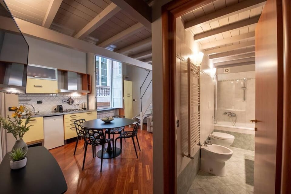 Toilet, Bathroom, Kitchen or kitchenette, Living room, Seating area, Dining area