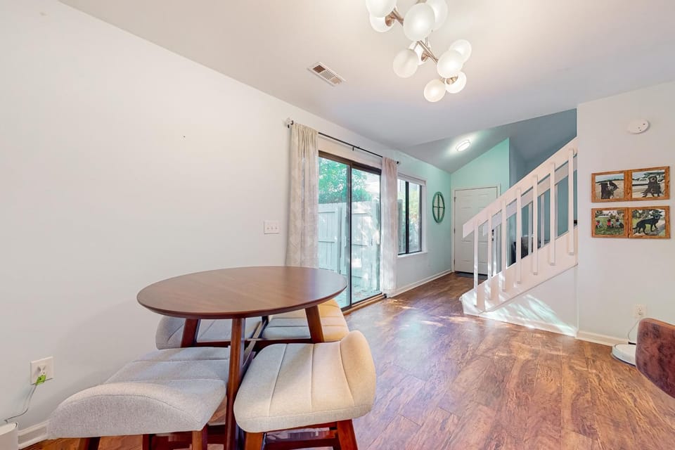 Maple Leaves - 30 Day Rental House in James Island