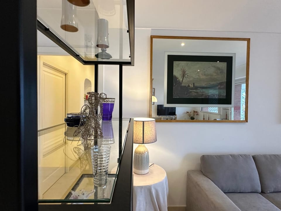 Living room, Decorative detail, Seating area