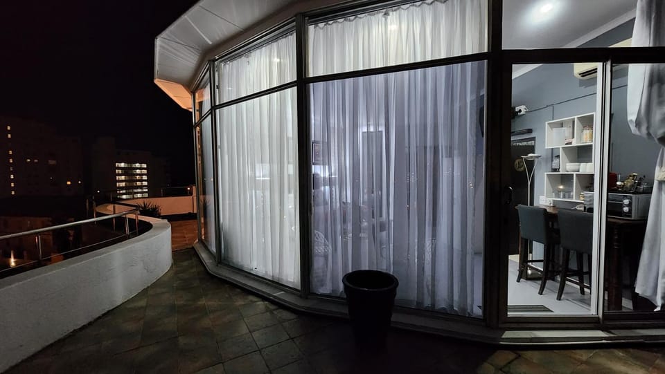 Night, Balcony/Terrace