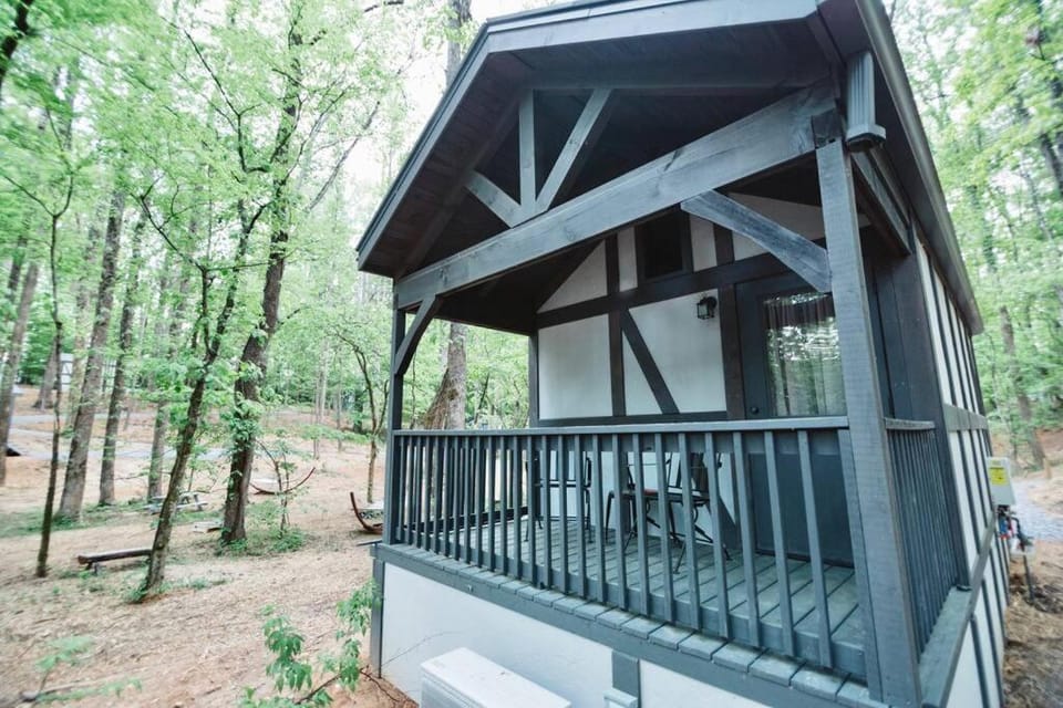 Tiny Home Cottage Near the Smokies #10 Helena House in Sevier County
